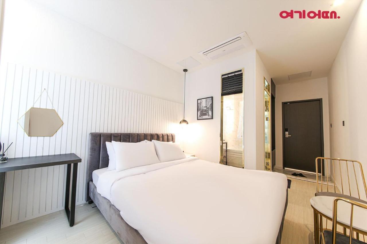 De Homme Hotel Puszan Kültér fotó
