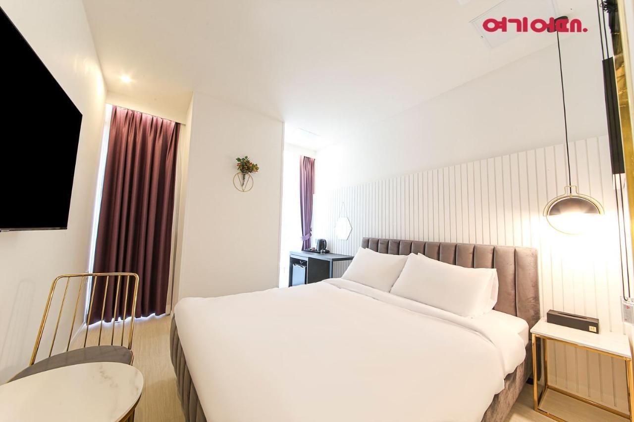De Homme Hotel Puszan Kültér fotó