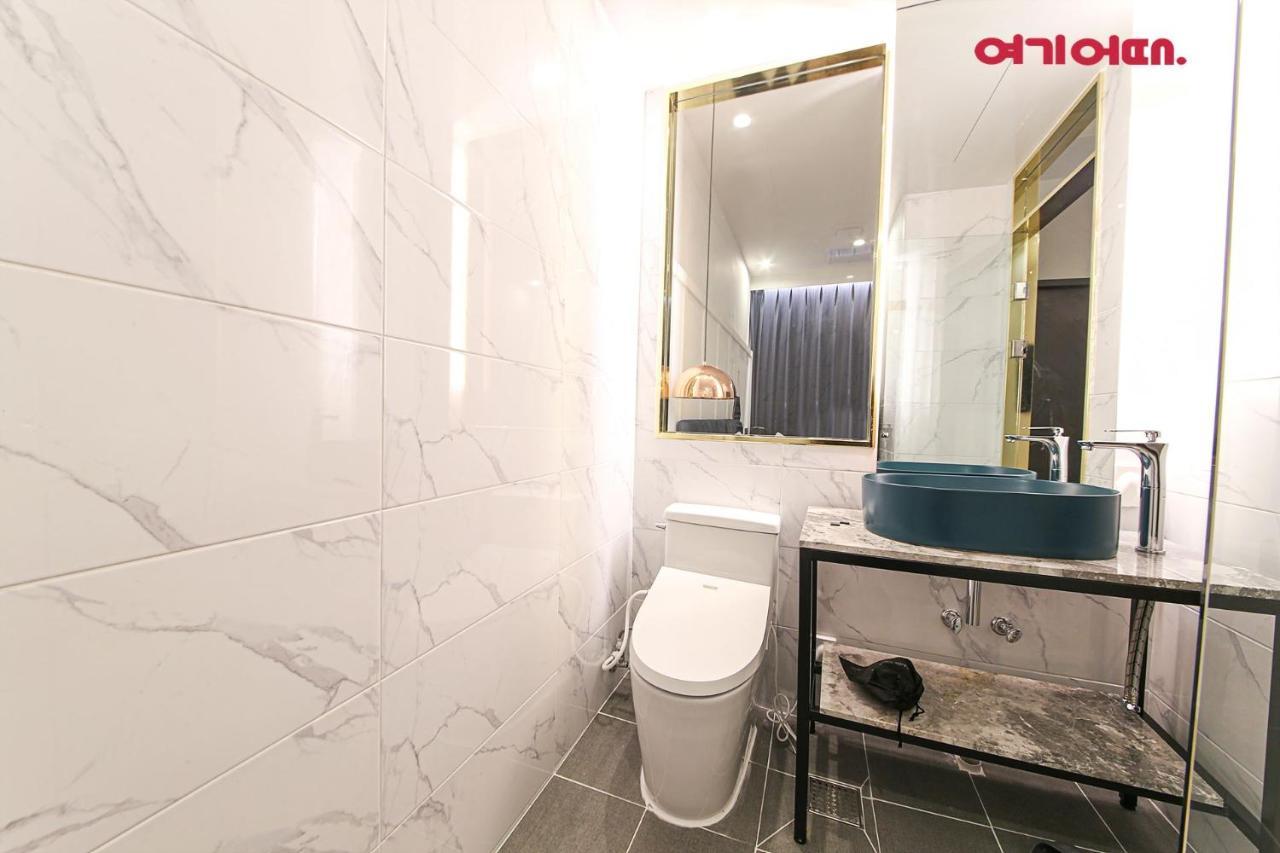 De Homme Hotel Puszan Kültér fotó