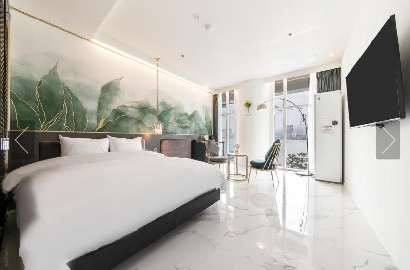 De Homme Hotel Puszan Kültér fotó